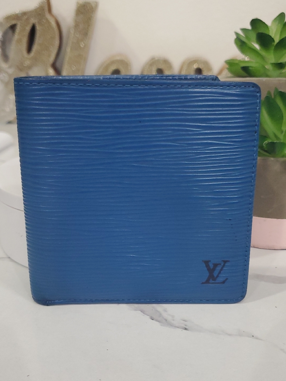 Louis Vuitton Blue classic Epi Leather Bifold Men Wallet💙